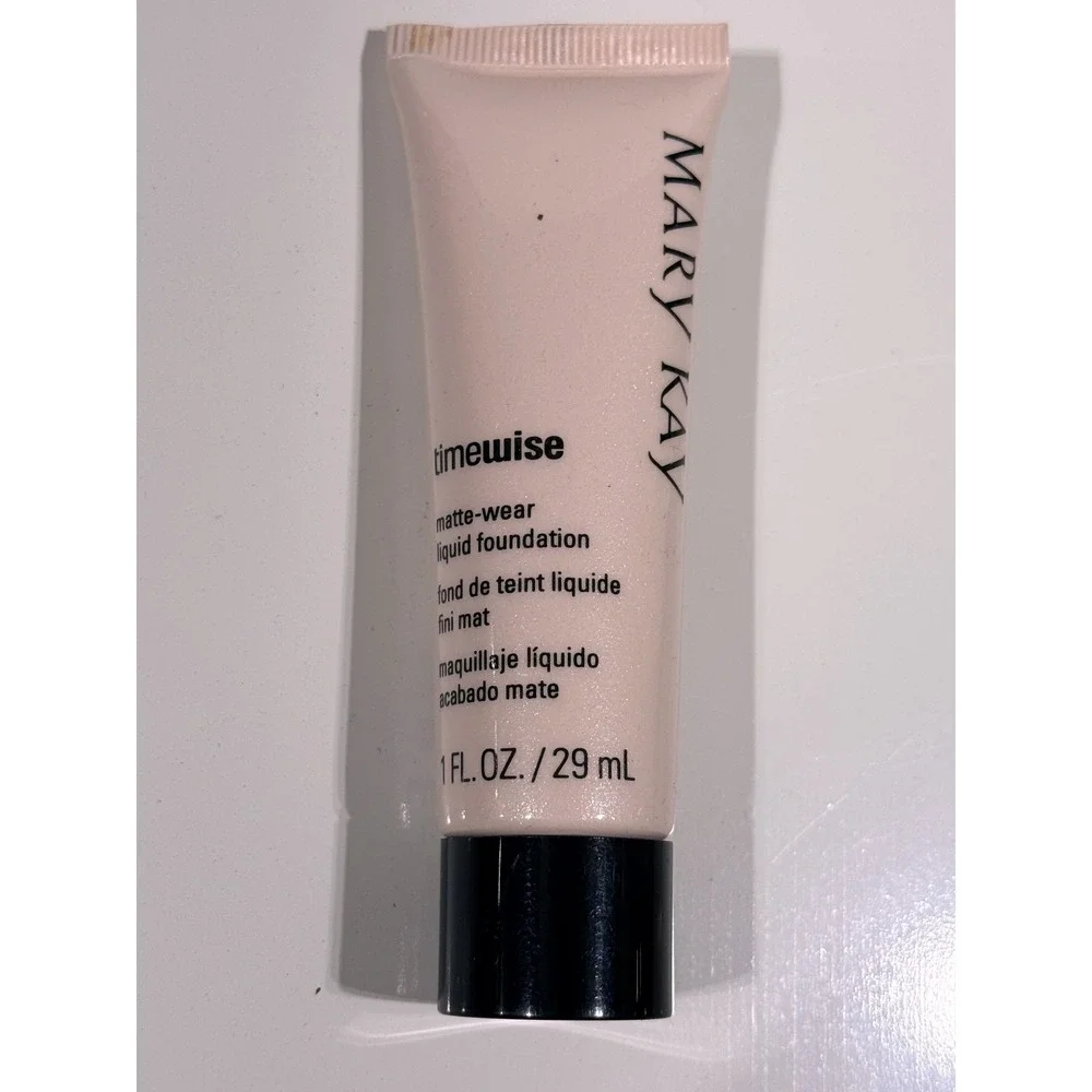 MARY KAY Timewise Matte Wear Liquid Foundation - Combination to Oily‎ - Ivory 5